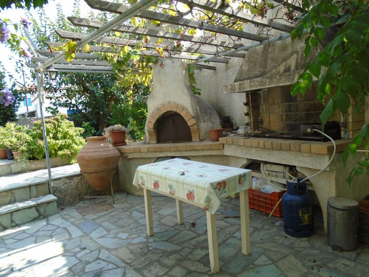Sea Front Two Bedroom House In Lesvos Prázdninový dům